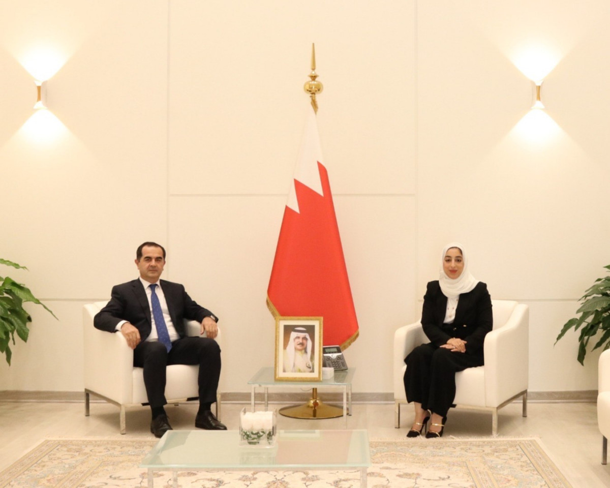 طاجيكستان والبحرين تبحثان تطوير التعاون في مجال السياحة