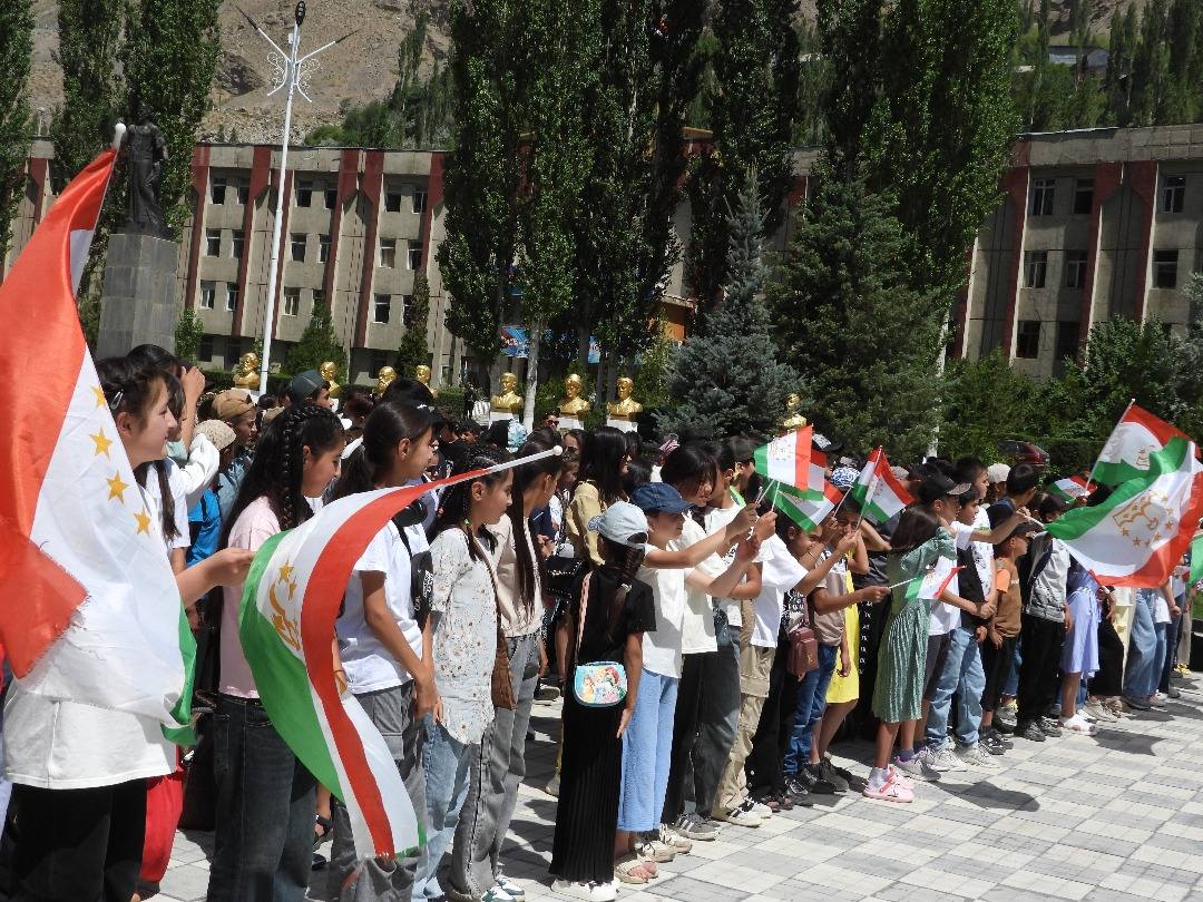 بدأ موسم المخيم الصيفي لطلاب المدارس في منطقة غورنو باداخشان