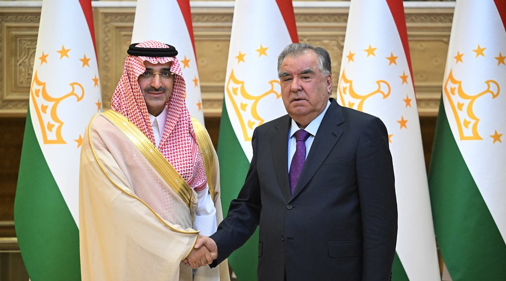 إمام علي رحمان يبحث مع رئيس الصندوق السعودي للتنمية تمويل المشاريع الرئيسية في طاجيكستان