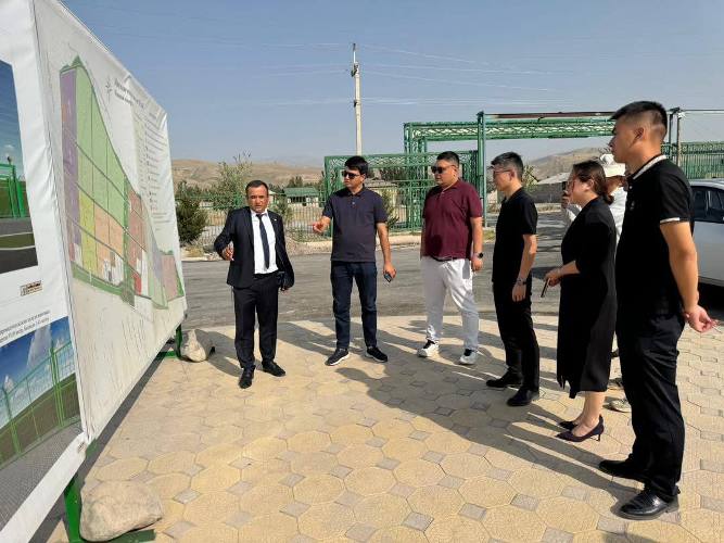 قام المستثمرون الصينيون بدراسة إمكانات منطقة كولياب الاقتصادية الخاصة لتنفيذ المشاريع الصناعية