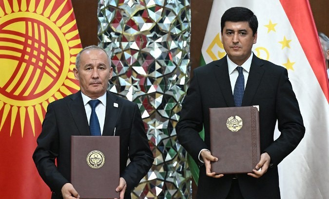 طاجيكستان وقيرغيزستان تعززان التعاون في مجال حماية البيئة