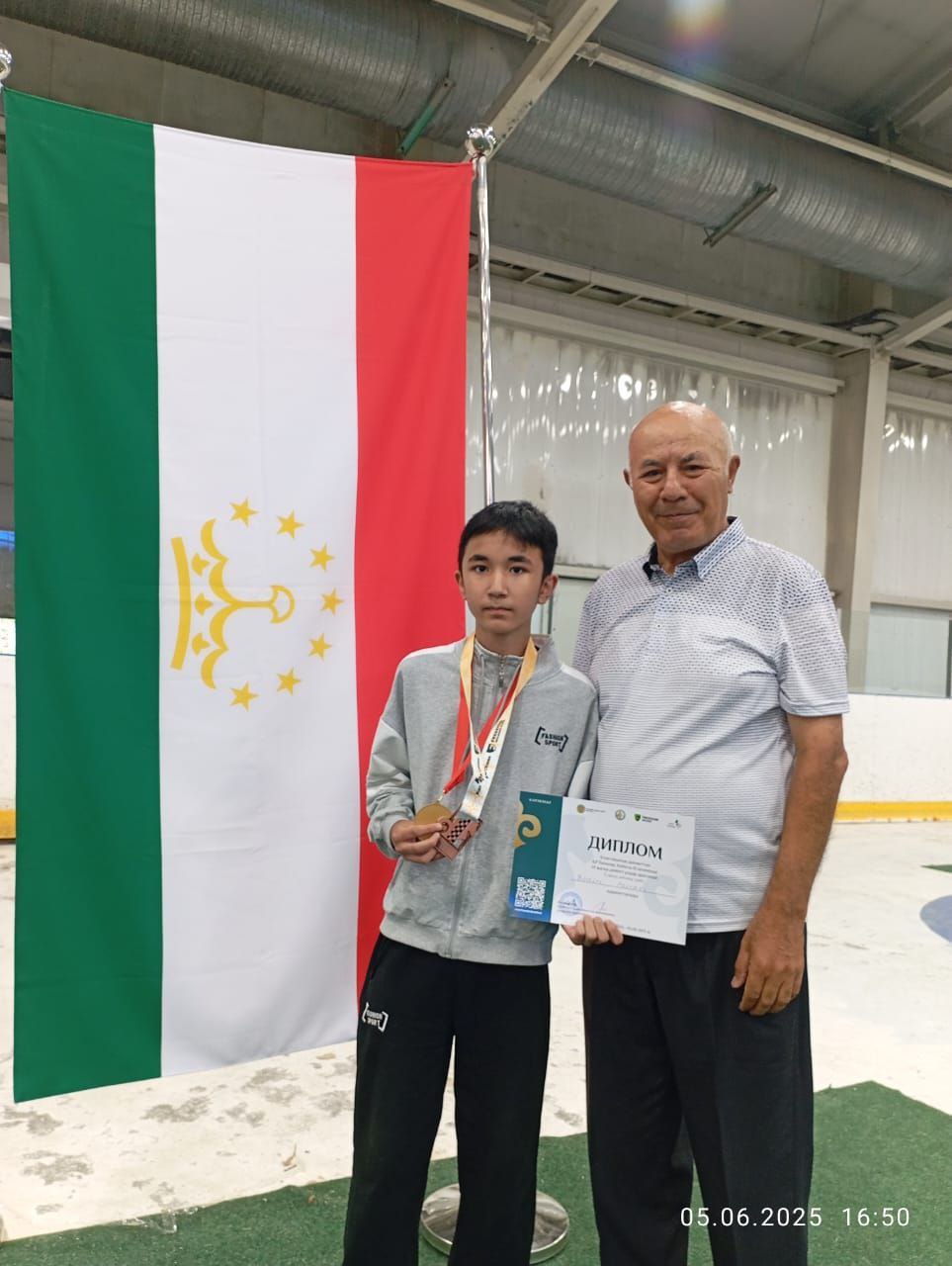 لاعب شطرنج شاب من طاجيكستان يفوز بكأس كازاخستان