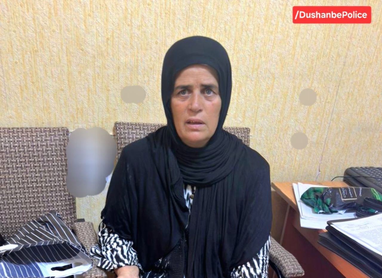 غرامة مالية على امرأة في دوشانبي بتهمة قراءة الطالع وممارسة السحر