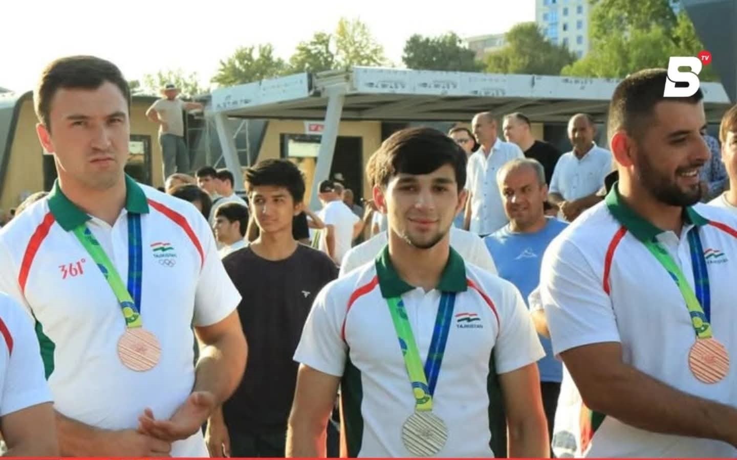 فاز مصارعو الكوراش الطاجيكيون بثماني ميداليات في بطولة آسيا في كوريا الجنوبية.