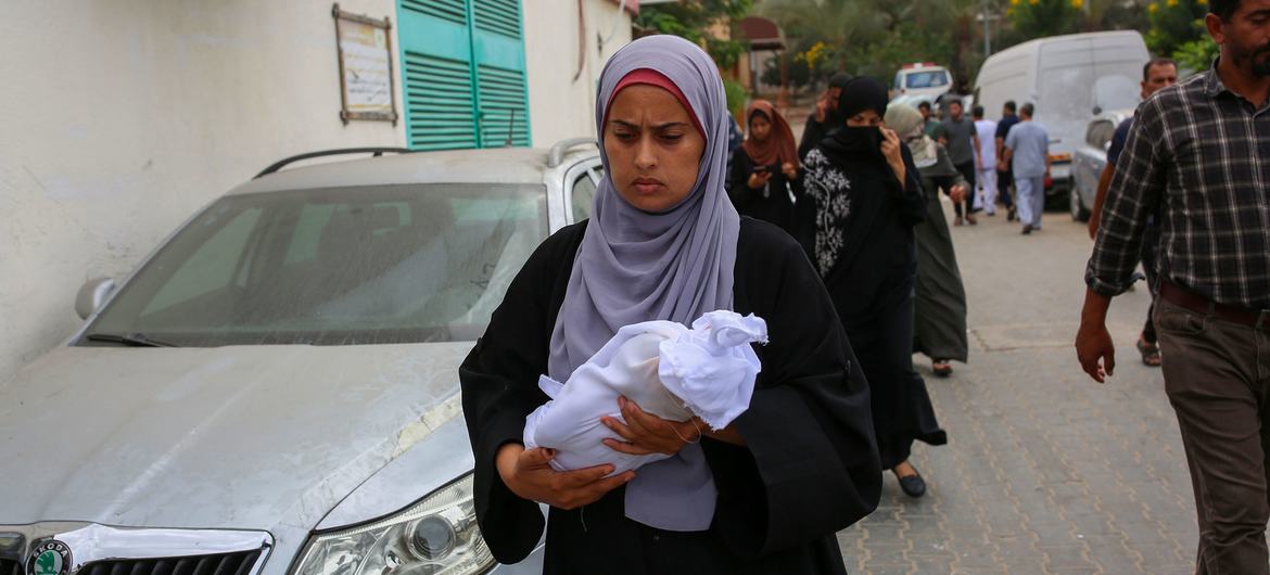 الأمم المتحدة تطالب بمحاسبة المسؤولين عن مقتل الصحفيين في غزة.