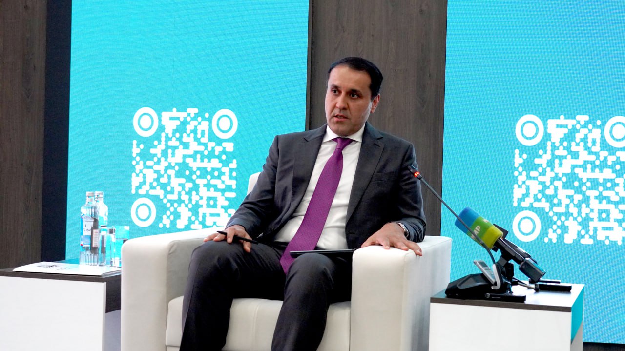 تغطي البوابة الرقمية الموحدة لطاجيكستان، ehukumat.tj، 45 وكالة حكومية وتقدم أكثر من 20 خدمة عبر الإنترنت.