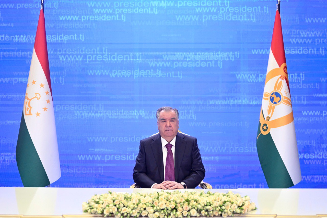هنأ رئيس طاجيكستان الشعب بمناسبة الذكرى الرابعة والثلاثين لاستقلال الدولة
