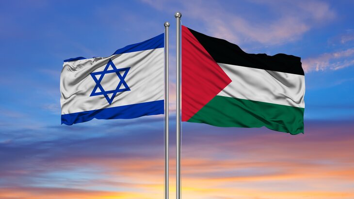 وأعلنت حركة حماس انتهاء الحرب مع إسرائيل وبدء المرحلة الأولى من وقف إطلاق النار في غزة.