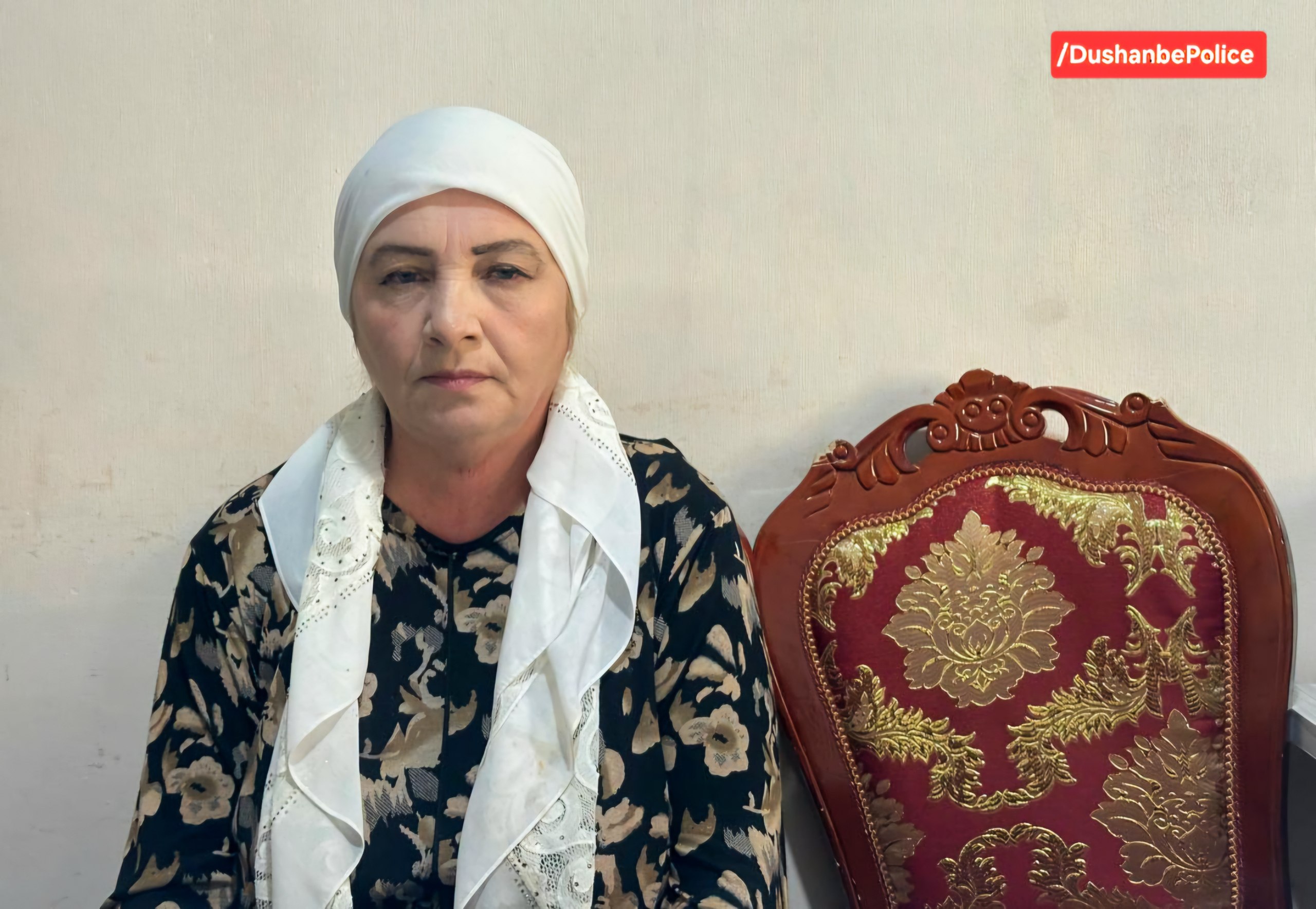 تم القبض على امرأة في دوشنبه بتهمة ممارسة السحر.