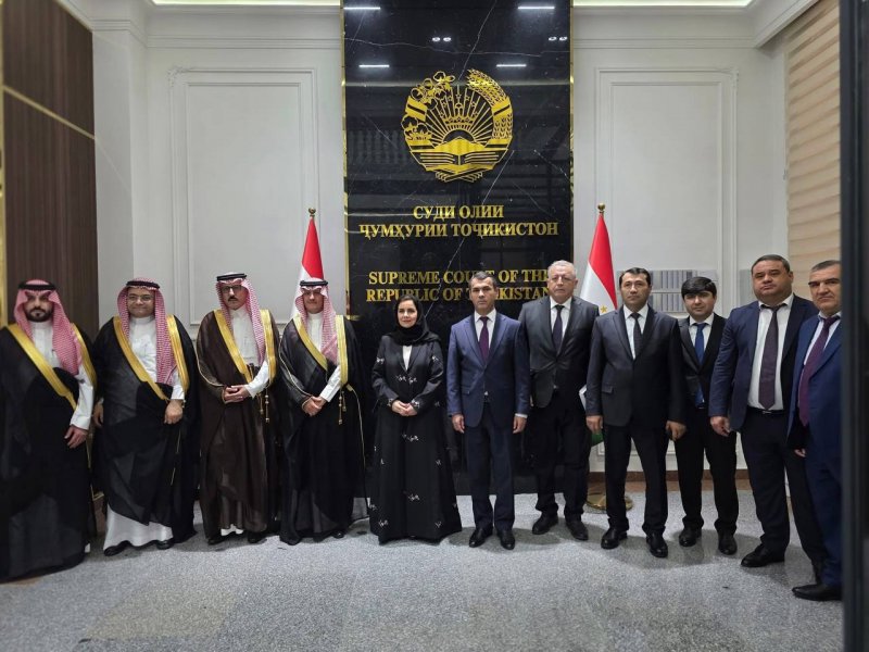 ناقشت طاجيكستان والمملكة العربية السعودية تبادل الخبرات بين الأنظمة القضائية.