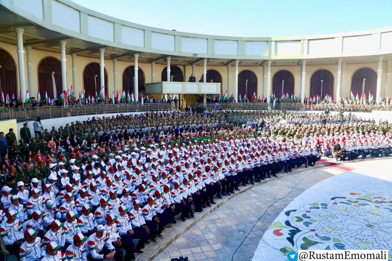 أنهت دوشنبه خطة التجنيد الخريفي للجيش الوطني قبل الموعد المحدد.
