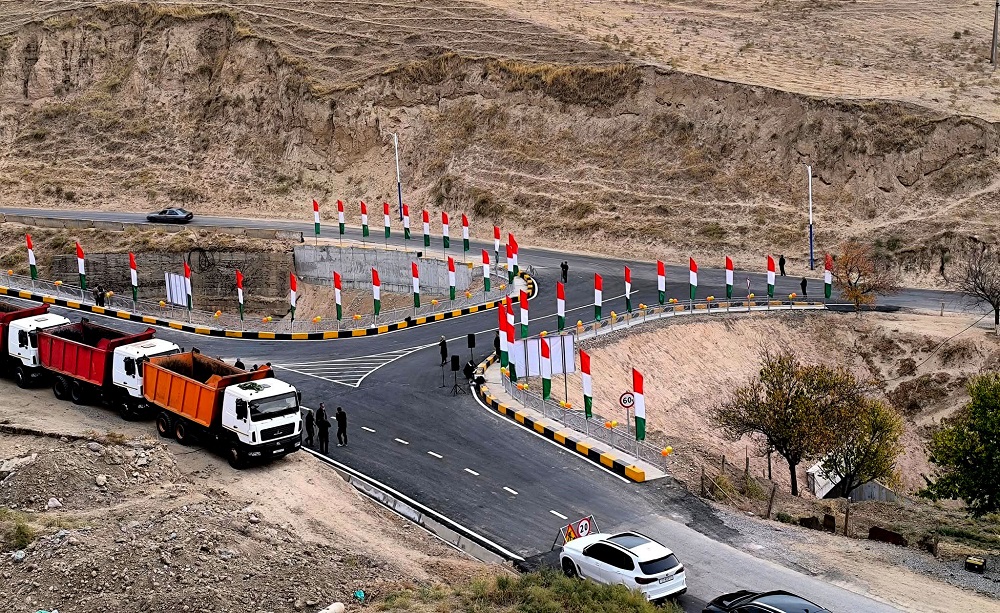 تم افتتاح جسر طريق في جيسار.