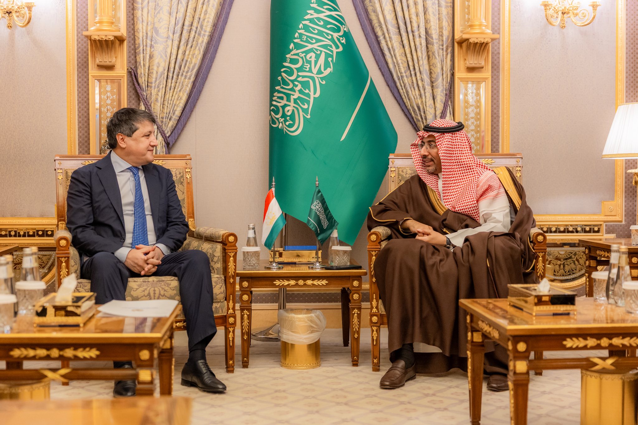 اتفقت طاجيكستان والمملكة العربية السعودية على تطوير التعاون الصناعي والاستثماري.