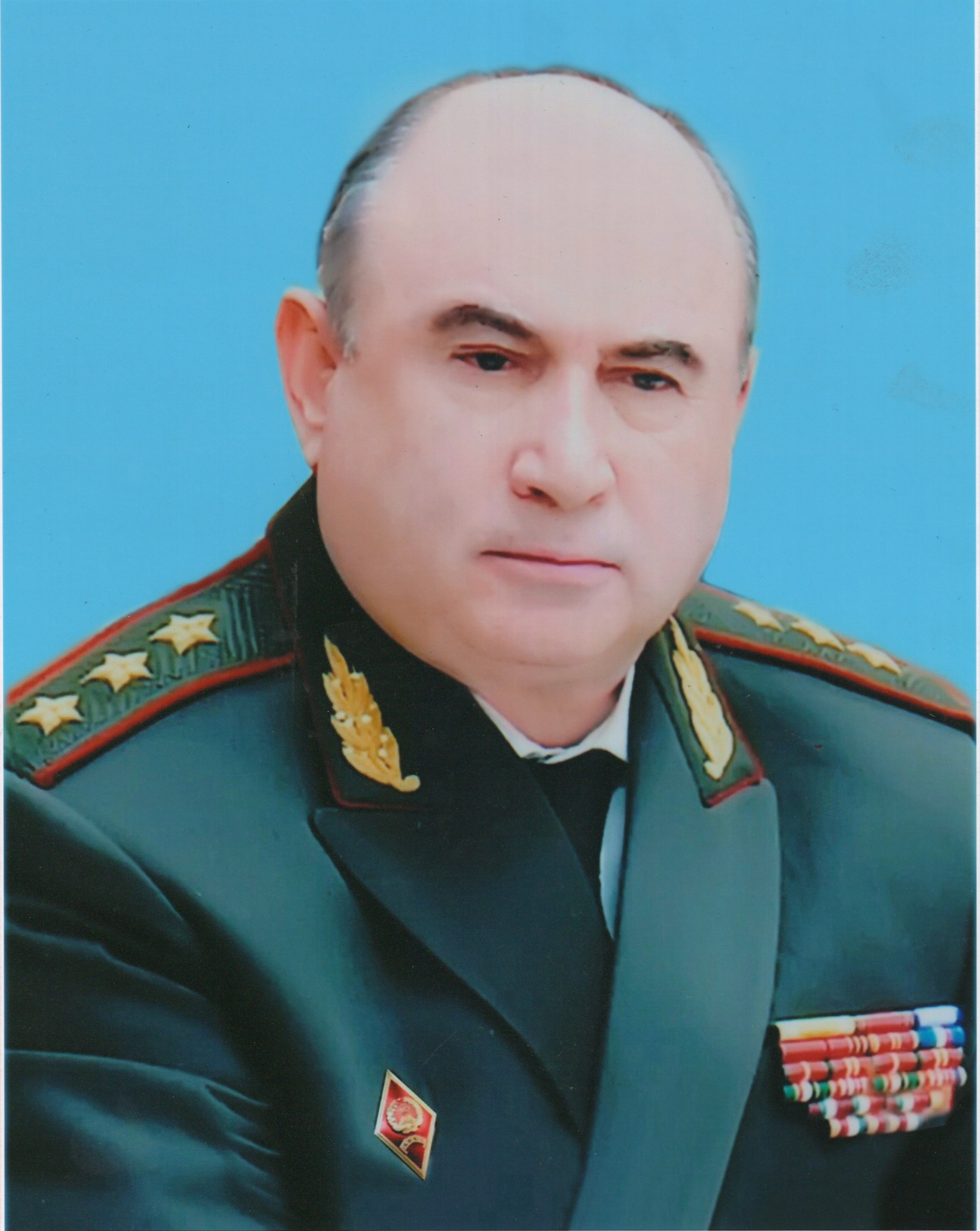 توفي الجنرال عزتولو شريفزودا المعروف بـ"زورو".
