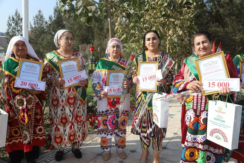 حصلت 14 سيدة أعمال من خاتلون على منح لتطوير المشاريع