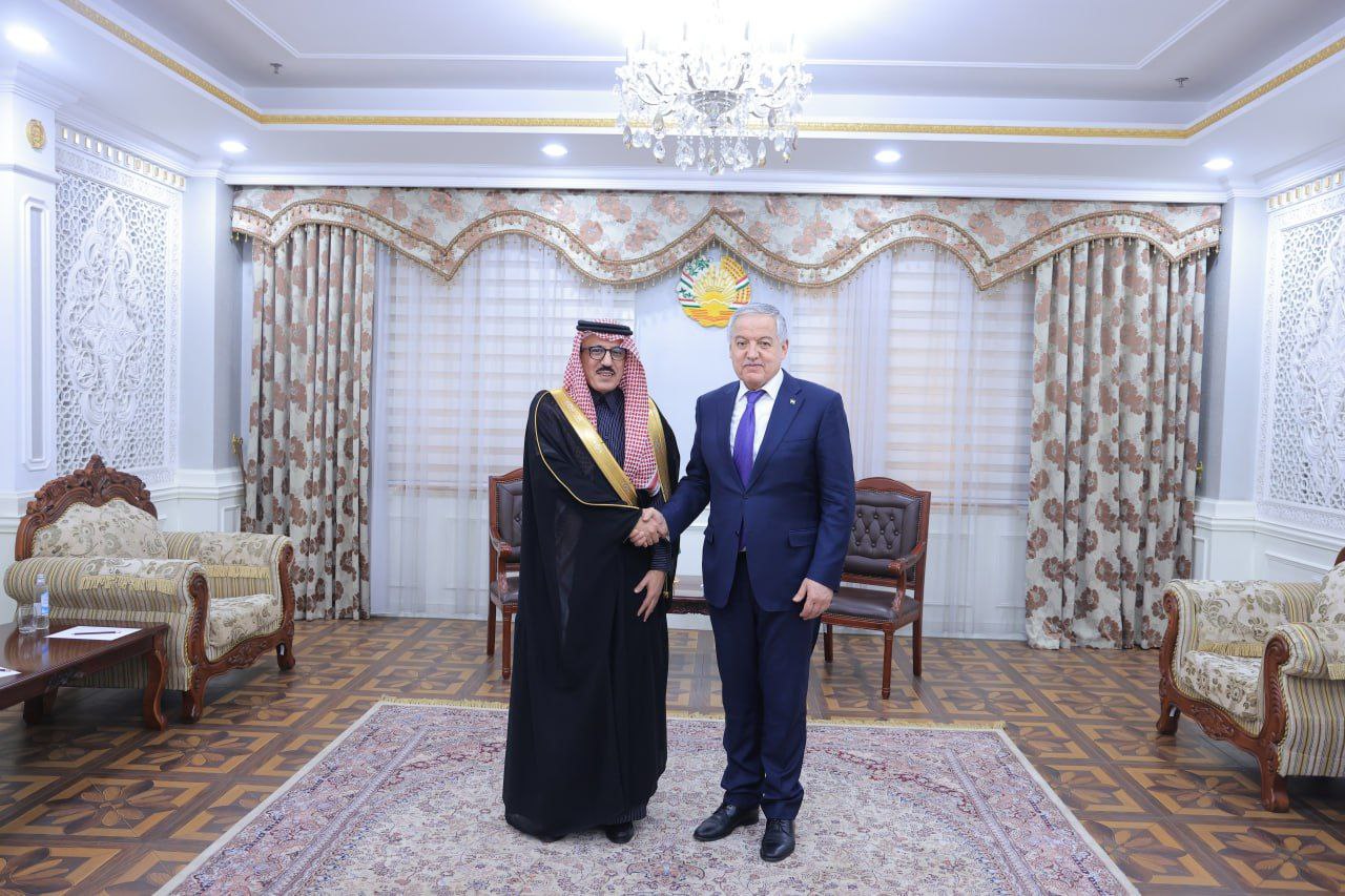 استقبل رئيس وزارة الخارجية الطاجيكية السفير السعودي بمناسبة انتهاء مهمته.