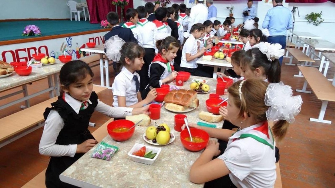 منظمة الصحة العالمية تكشف عن معايير عالمية جديدة للتغذية المدرسية