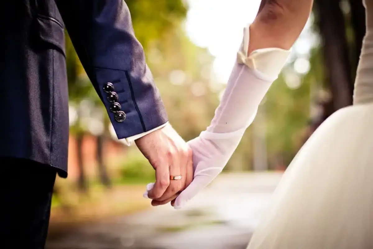 غير متوقع: اكتشف رجل كازاخستاني بالصدفة أنه متزوج منذ 34 عاماً.