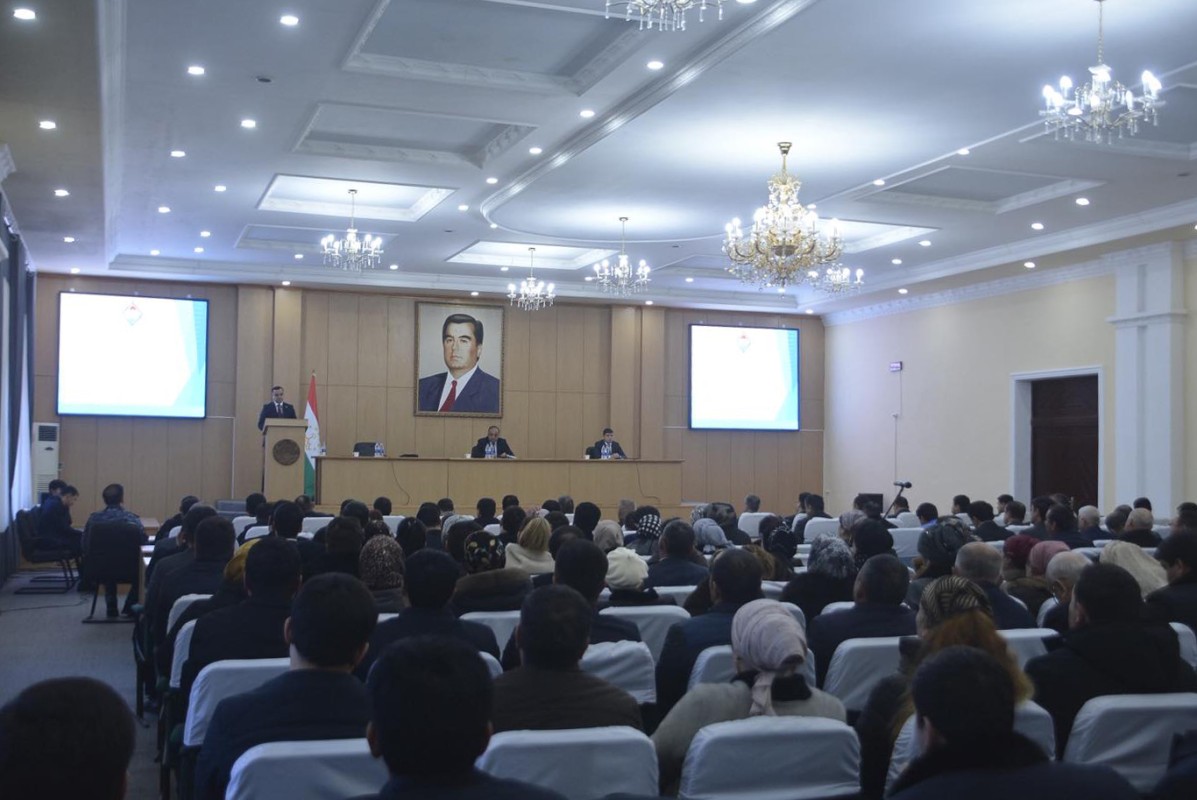 تمت مناقشة تدابير مكافحة الفساد وأحكام خطاب رئيس طاجيكستان في تورسونزاده