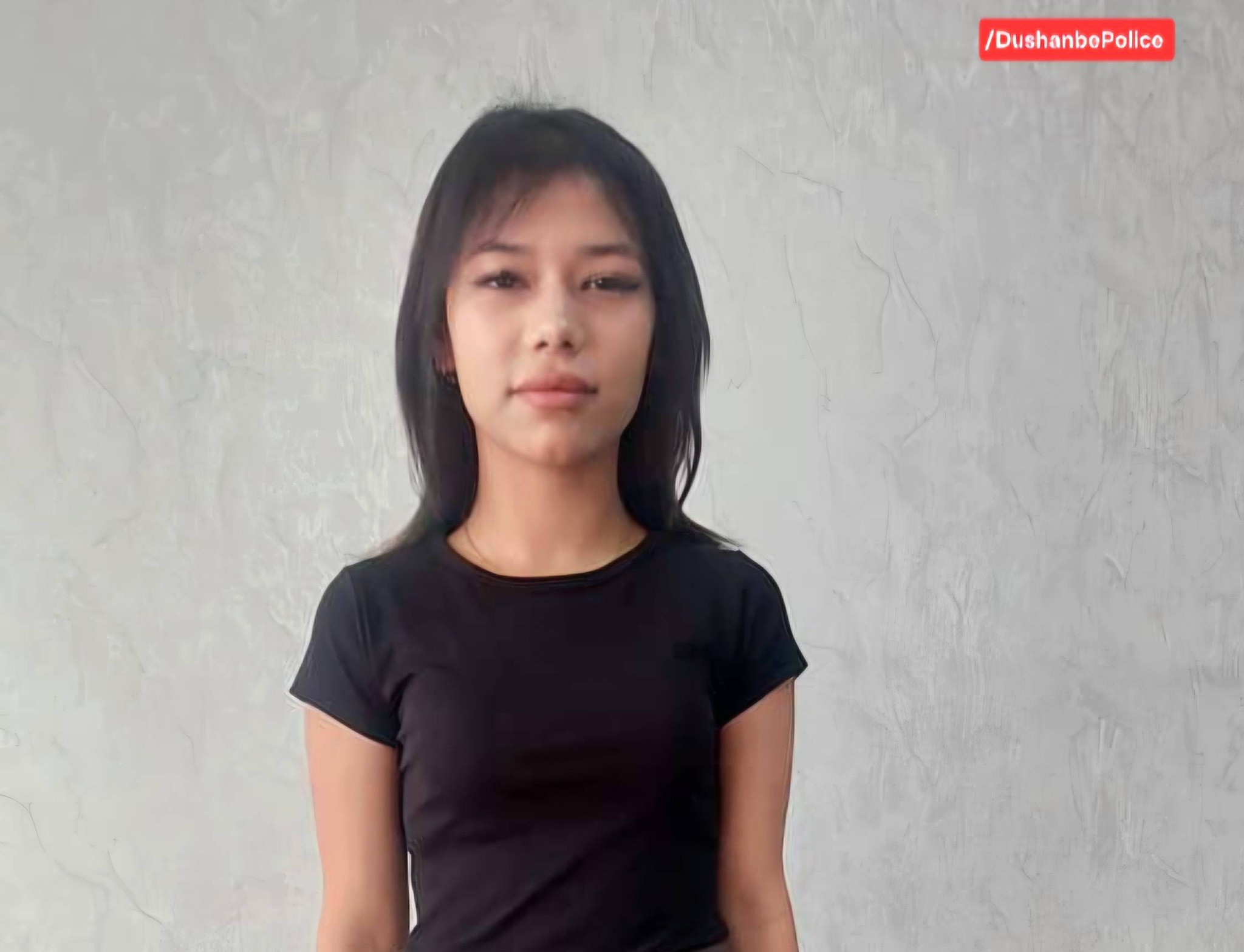 ألقت الشرطة القبض على امرأة في دوشانبي بتهمة سرقة هاتفين من نوع آيفون من سيارة.
