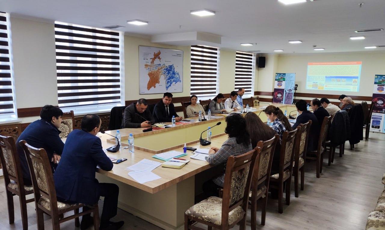 عُقدت دورة تدريبية حول الجوانب المناخية وأهداف طاجيكستان في دوشانبي.