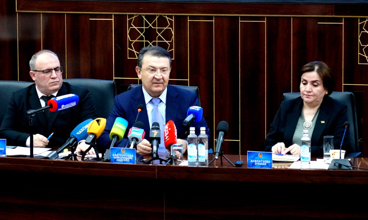ازداد عدد الأطباء والمتخصصين الطبيين في طاجيكستان في عام 2025.