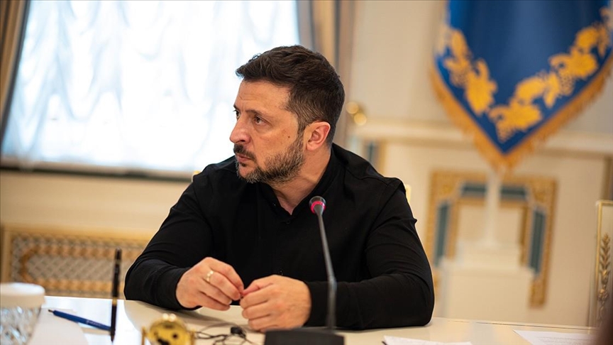سمح زيلينسكي بإجراء محادثات بين أوكرانيا وروسيا والولايات المتحدة في أبو ظبي.