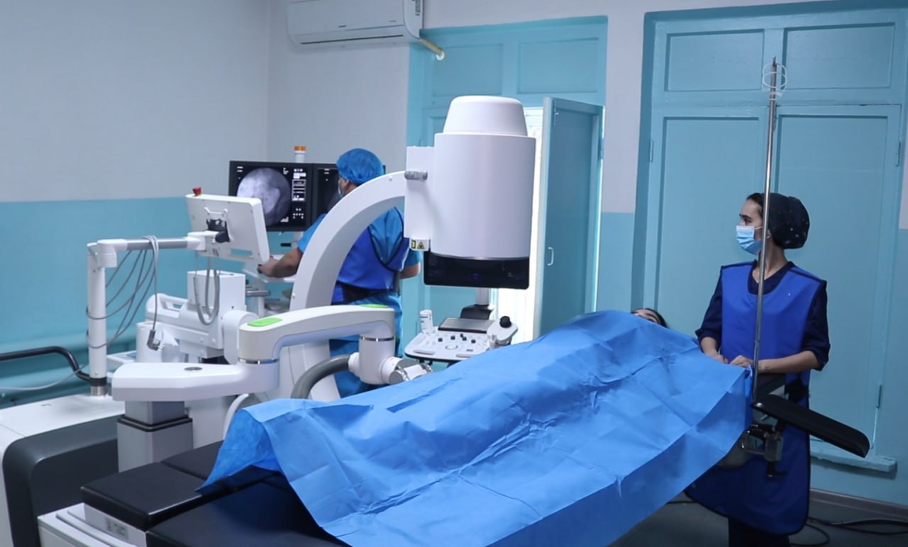 تم تركيب معدات تفتيت الحصى خارج الجسم في مركز شيفوبخش الطبي.