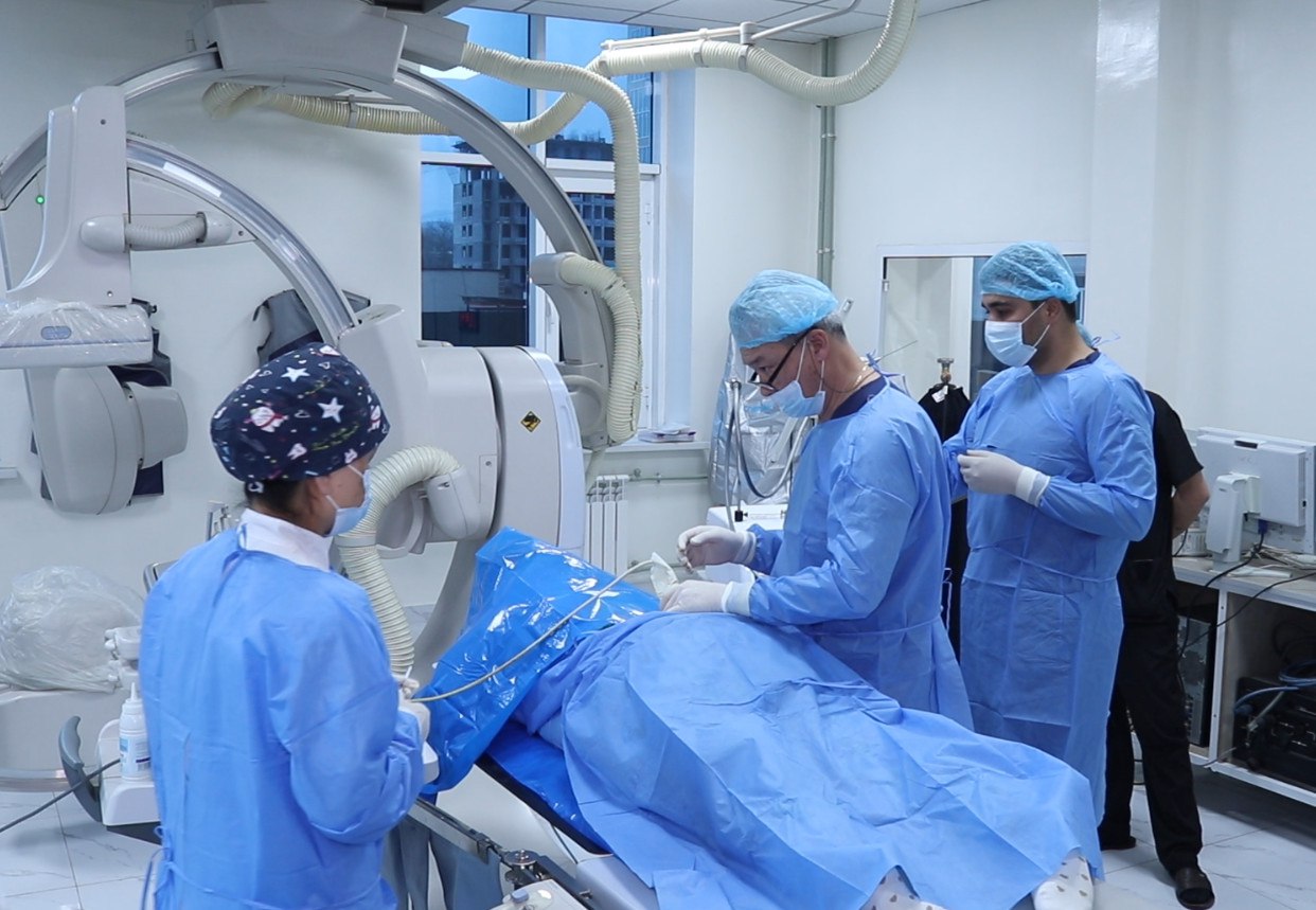 تم طرح جهاز Metrum Cryoflex لعلاج الألم المزمن في طاجيكستان لأول مرة.