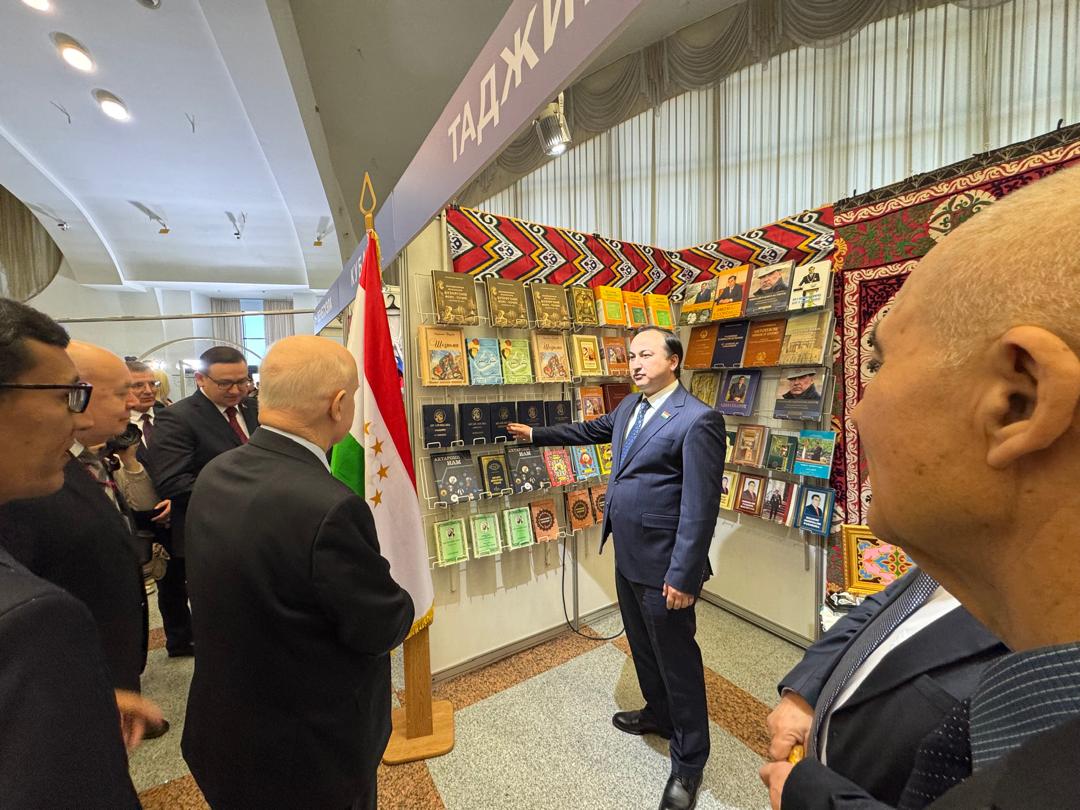 عرضت طاجيكستان ثقافتها في معرض الكتاب في مينسك.