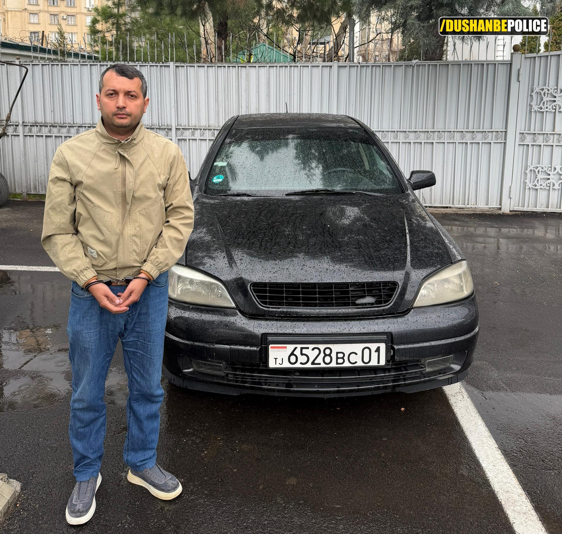 تم احتجاز ضابط شرطة مزيف يحمل هوية مزورة في دوشانبي.
