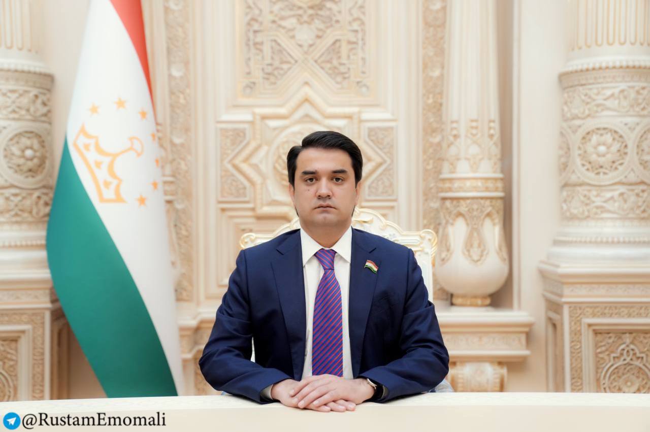 هنأ رستم إمام علي السكان بمناسبة يوم العاصمة.