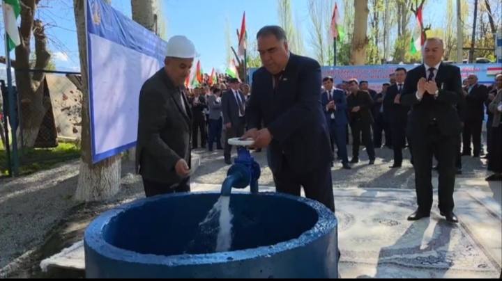 أصبح بإمكان 1300 من سكان بنجيكنت الآن الحصول على مياه شرب نظيفة.