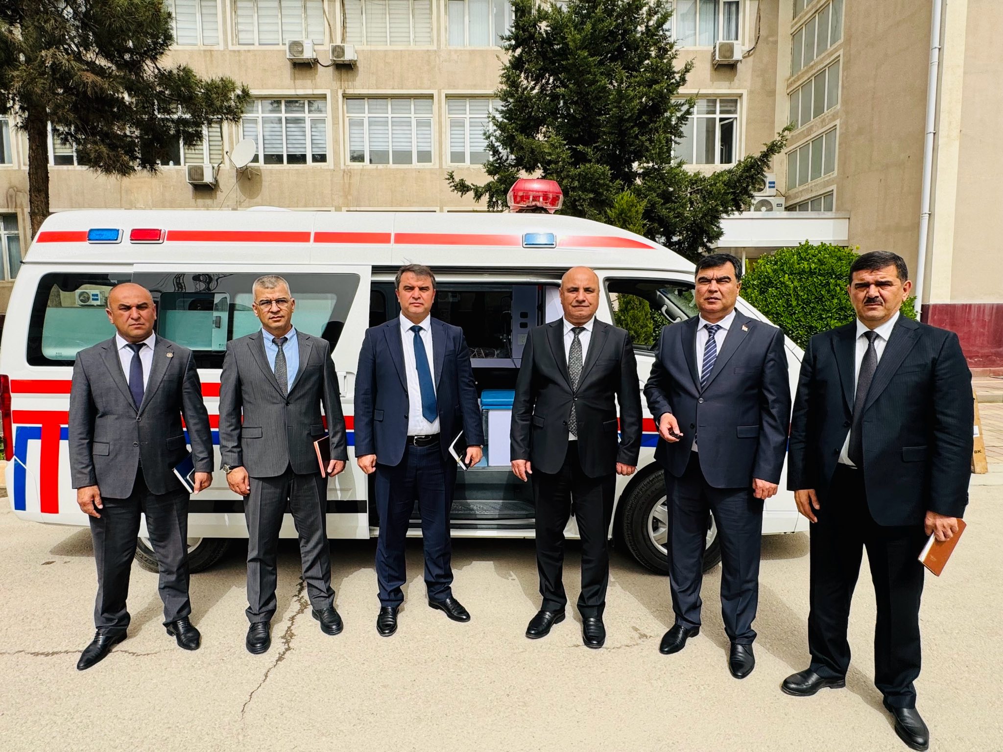 تم التبرع بسيارة إسعاف جديدة لمستشفى في بوختار.