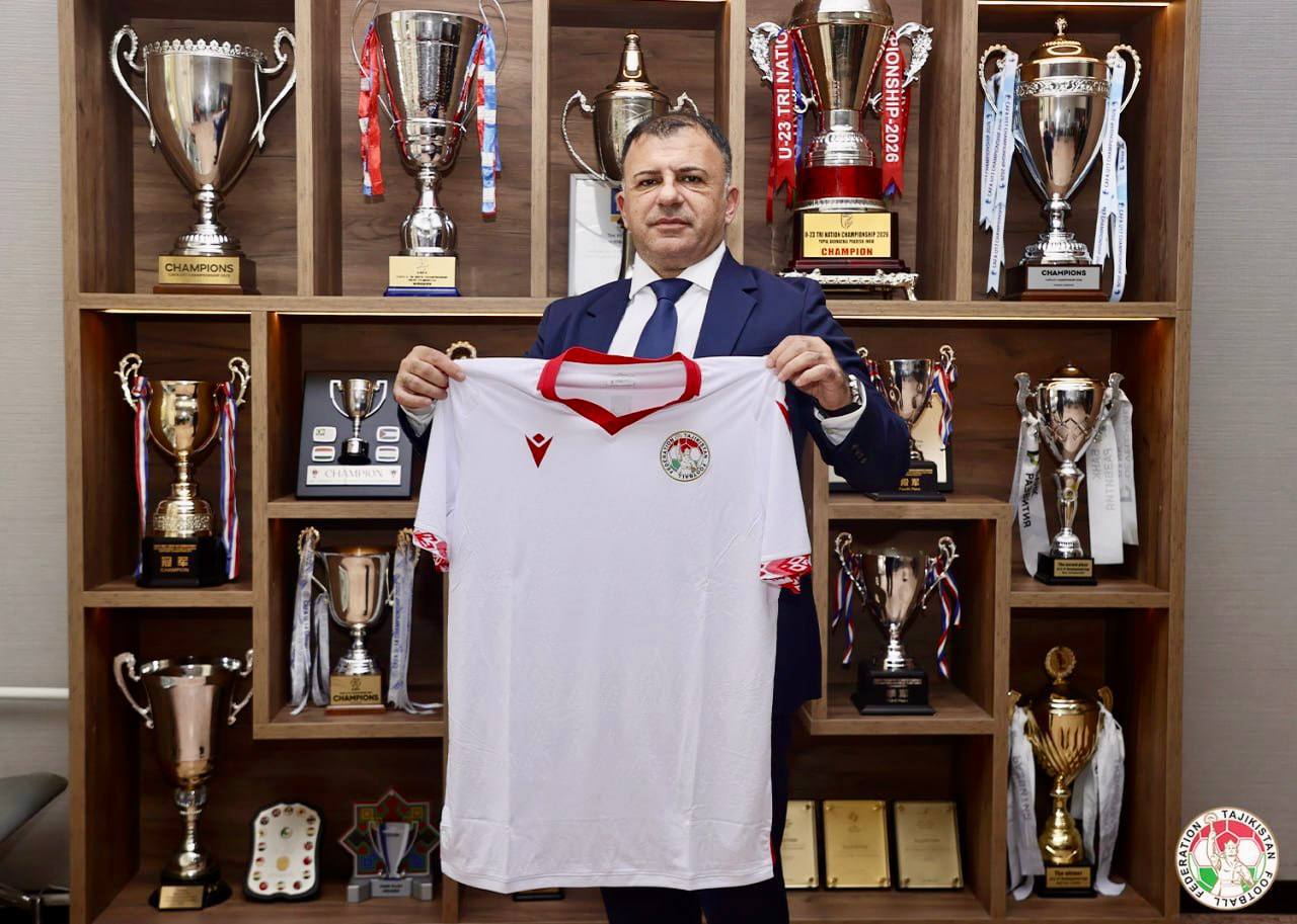 تم تعيين المدرب المقدوني أنجيلوفسكي مدرباً رئيسياً للمنتخب الوطني لكرة القدم في طاجيكستان.