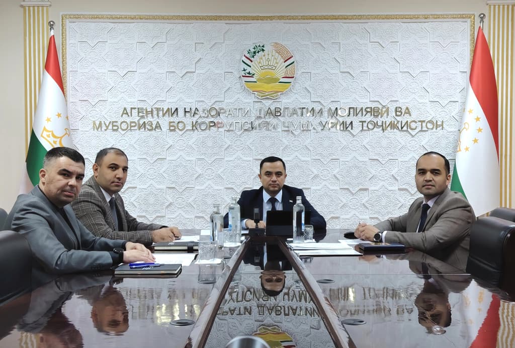 ناقشت طاجيكستان وبيلاروسيا التعاون في مكافحة الفساد.