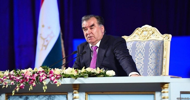 وقع إمام علي رحمون قانون العفو: سيتم إطلاق سراح أكثر من 11000 شخص.
