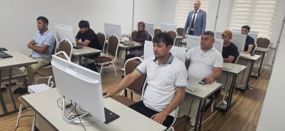 تم افتتاح دورات مجانية في دوشانبي لإعداد المهاجرين لاجتياز امتحانات اللغة الروسية والتاريخ والتشريعات الروسية.