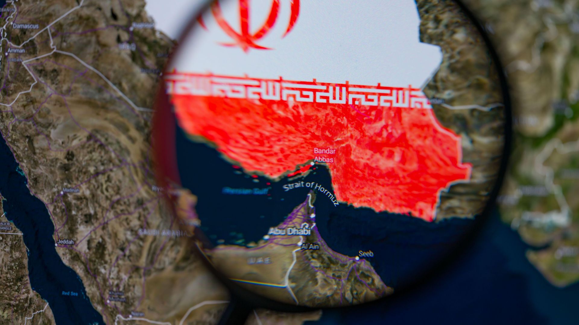 تشنّ الولايات المتحدة غارات جوية على إيران لليلة الحادية عشرة على التوالي.