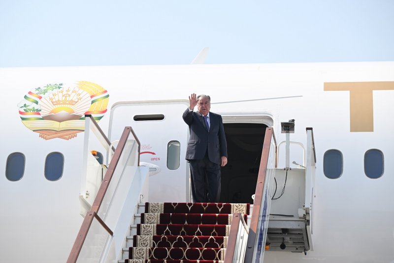 غادر إمام علي رحمون في زيارة دولة إلى منغوليا