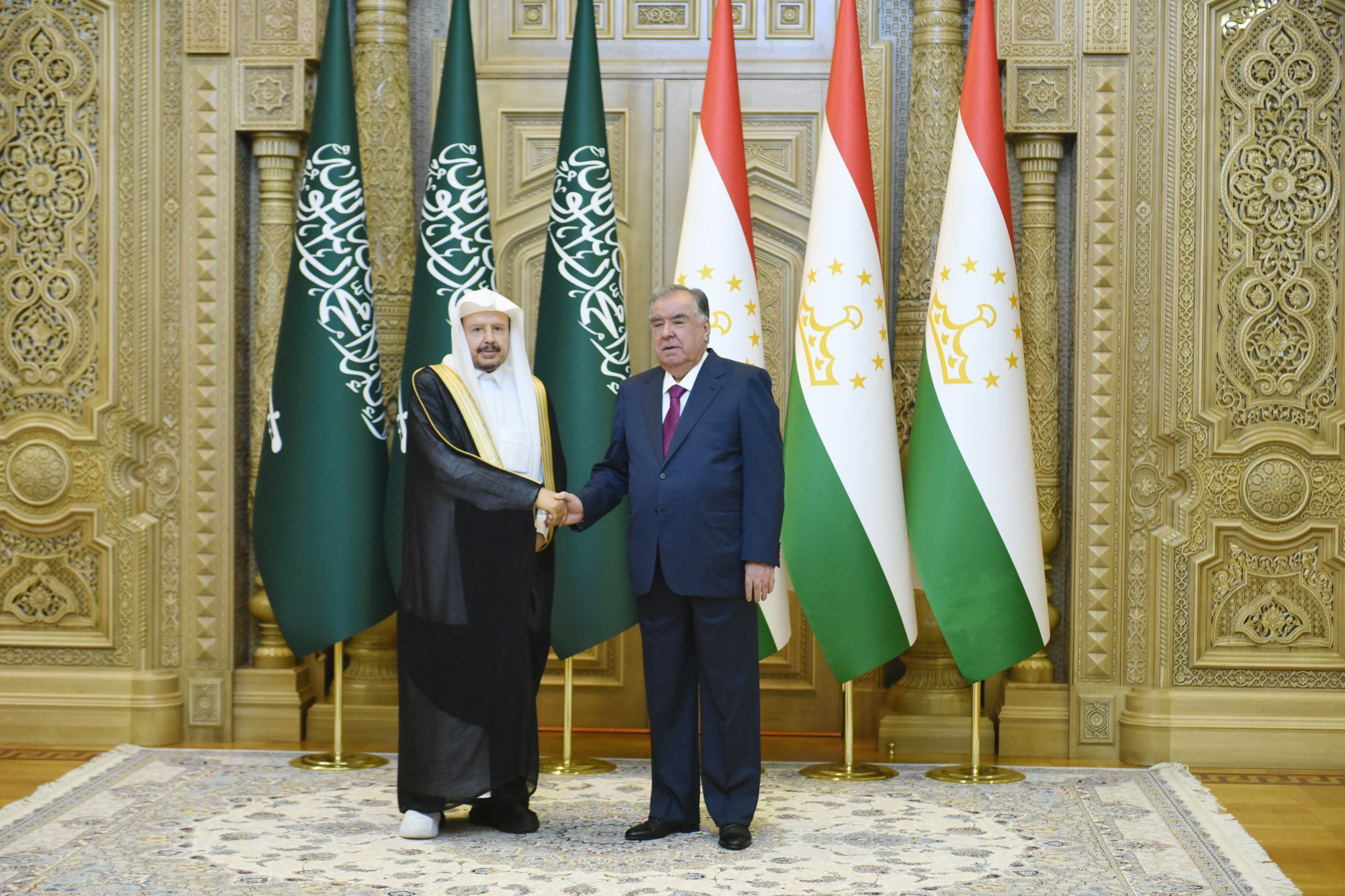استقبل إمام علي رحمون رئيس البرلمان السعودي